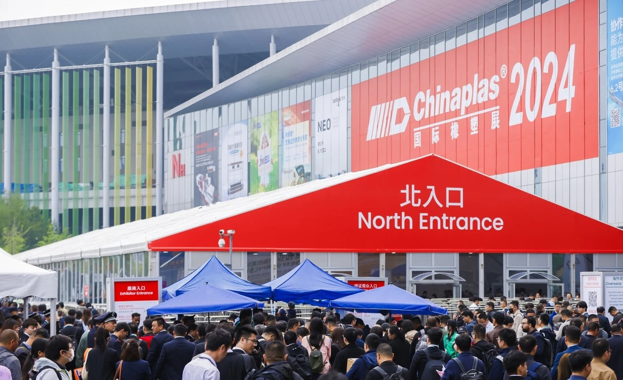 廣東東崎電氣攜新產(chǎn)品亮相2024上海橡塑展，引領(lǐng)工業(yè)自動化新潮流